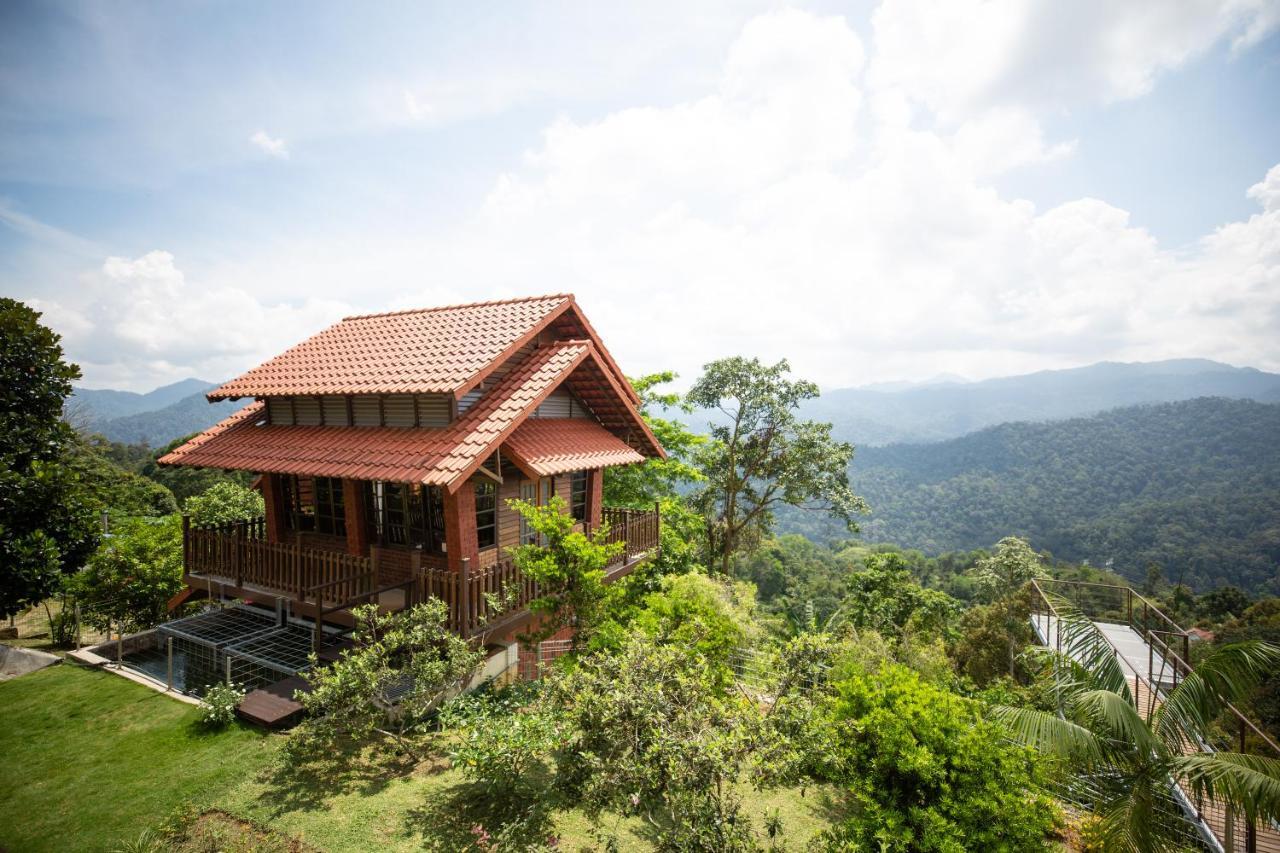Red House The Garden Stay In Bukit Tinggi By Play Бентонг Экстерьер фото